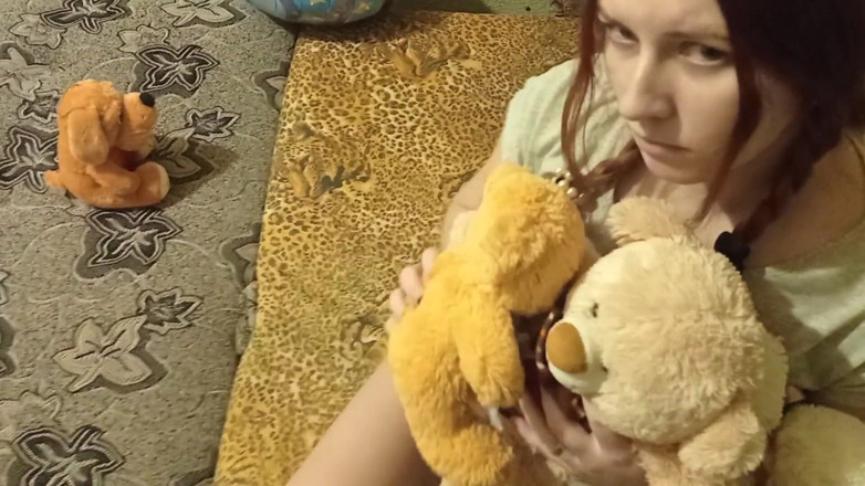 SweetAndFlow: Stepfather teaches his girl sex