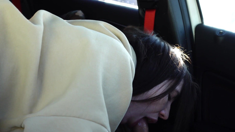 Ghomestory: She gently sucked and fucked me in the car in...