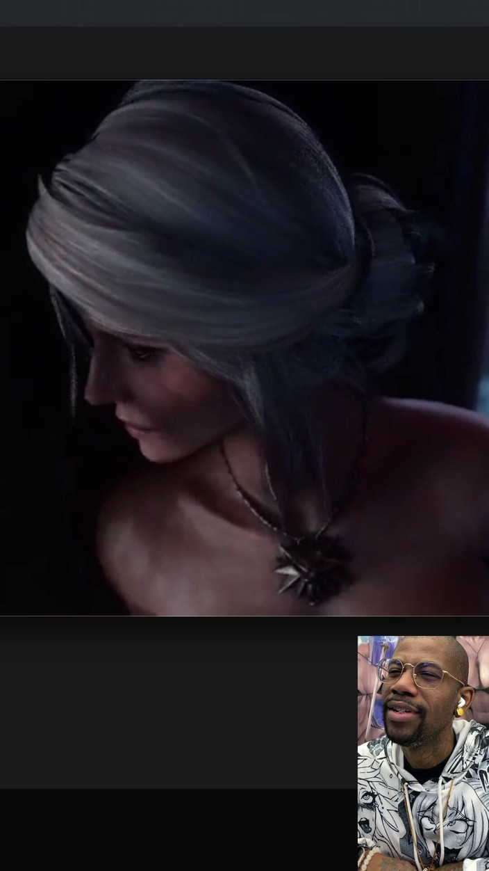 L6RD7BLU3 FUTA: Transgender Ciri trekt zich stilletjes af terwijl ze om je...