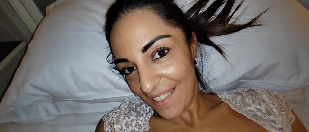 Ferrero anal experience: Slutty Wife Takes a Lot of Cock From a Friend...