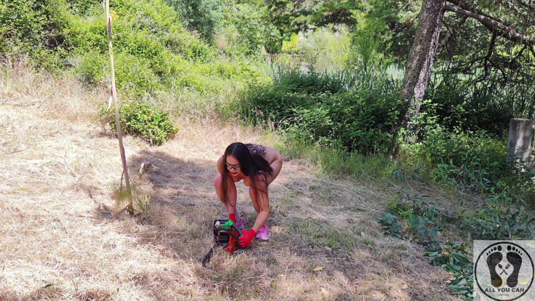 All You Can Fetish: Gasoline Chainsw Naked Girl Cutting Branches