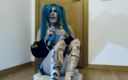 Leona Incubo: Travesti Miku Cosplayer divirtiéndose