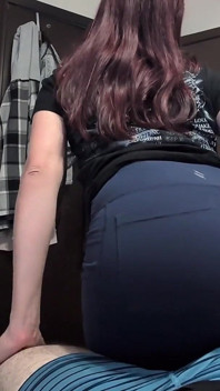 PAWG Lap Dance in Yoga Leggings