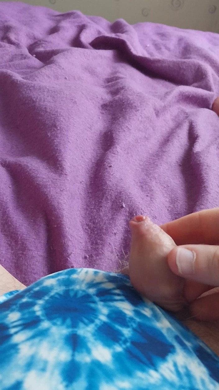 Cindy Belfast: Сисси кончает в купальнике