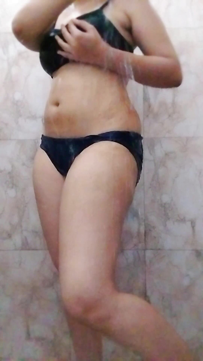 Riyathakur: Рия Тхакур, эпизод 64