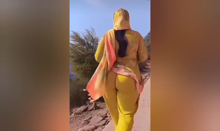 Abida pavreen: ホットなおばさんが若いパキスタン人の少年を誘惑