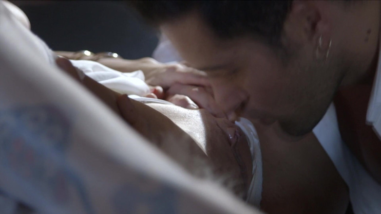 Erotic Planet X: Erotické lízání kundičky a šukání se sexy párem