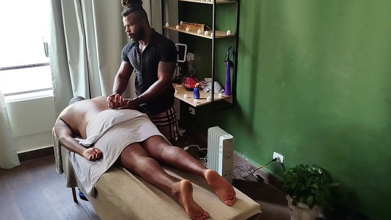 TheBlacKHunterr: मालिश प्राप्त करना