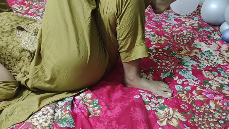 Sairaxsaim: Desi ragazza indiana paffuta culo grosso