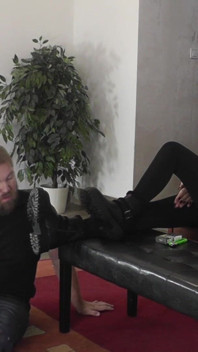 Mistress Natasa Gets Her Boots Cleaned and Smokes