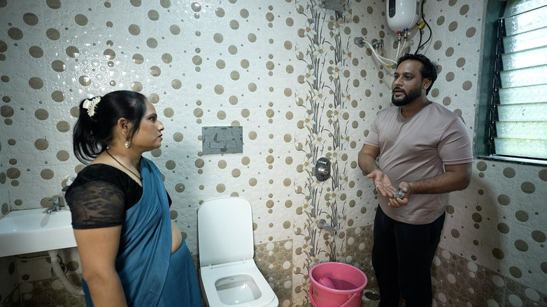 SEXYBHABHIX: Seks tukang paip India desi panas dengan bhabhi pemilik rumah...