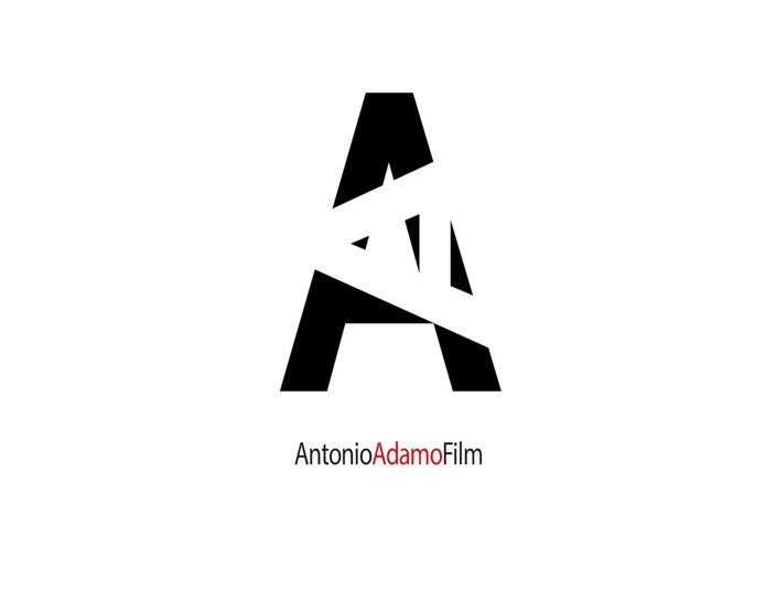 Antonio Adamo Film: Blonďatá děvka šuká svého milence.