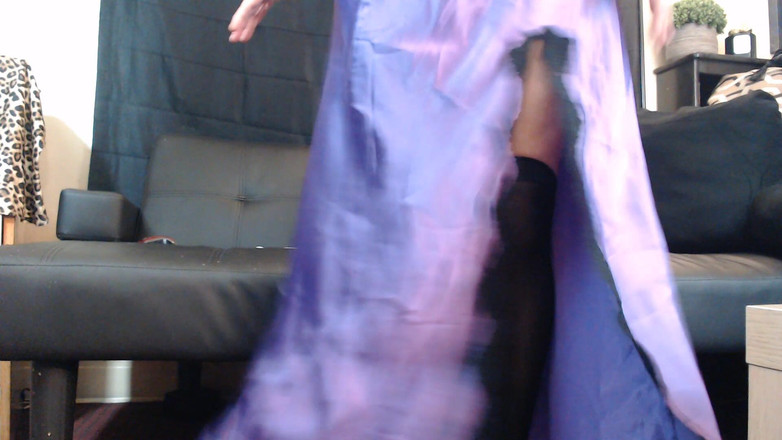 Abby Anna: セクシーなダブルクロスレッグランジェリーヒール