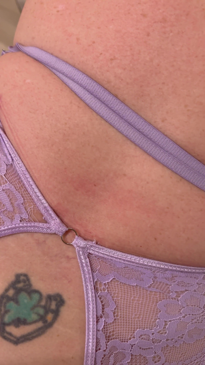 Bonewizzard69: Matură sexy cu cur perfect suge pula și călărește pula