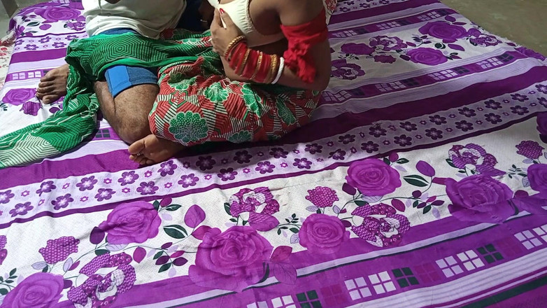 FireeCouple: Liet mijn ex-vriendin in mijn kamer voor Rs 200