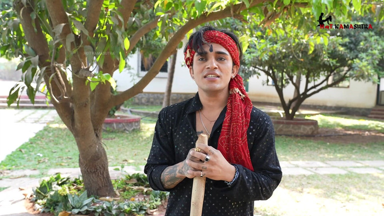 HOTKAMASUTRA: Il villaggio testa ha scopato sua moglie e ha lodato...