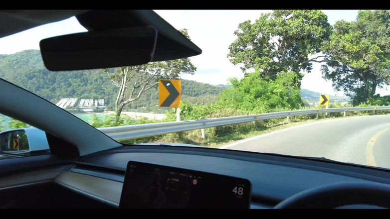 English Psycho: ¡Encontré una impresionante Barbie de chocolate trans de 18 años para...