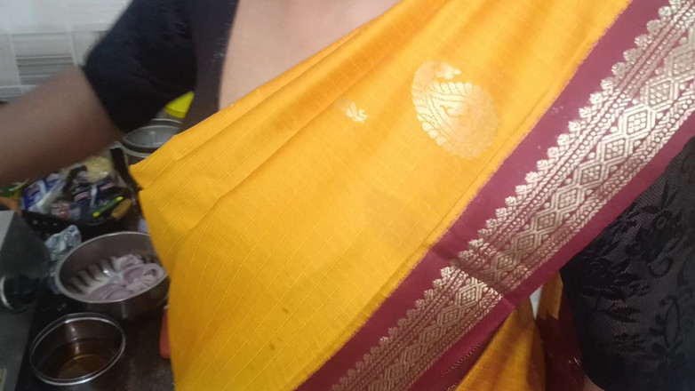 Palani69: Tamil ev hanımının mutfak romantizmi