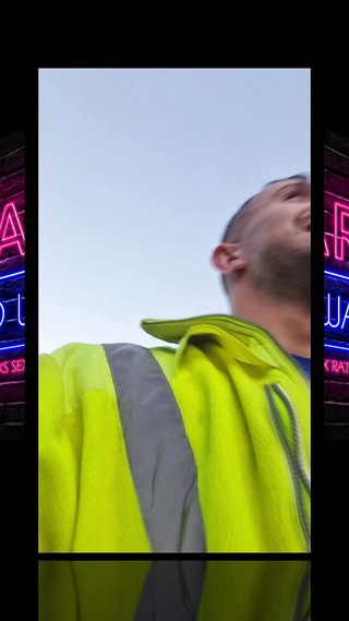 Carl Cagedwarrior: L'ouvrier Carl laisse sa grosse bite agiter sa bite pour...