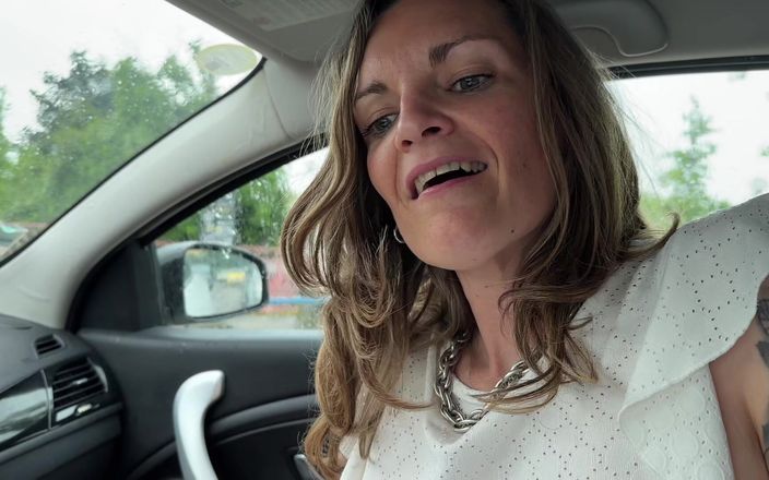 Wendy Burde: Eu fodo uma milf em um estacionamento e ela engole...