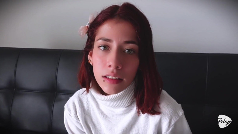 Pelaje mix: Beautiful Innocent Girl Makes Her Debut in a Porn Casting