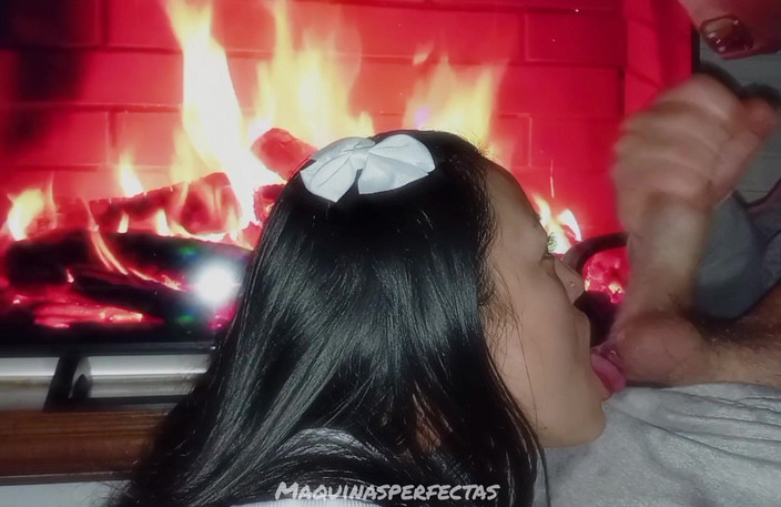 Maquinasperfectas: Taşaklarimi Emiyor Ve ağzini Spermle Dolduruyor. Gerçek Porno