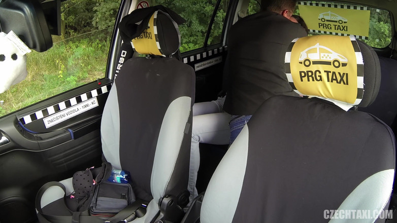 Czech Taxi: Modèle squirting