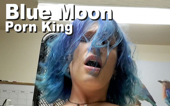 Edge Interactive Publishing: Blue Moon &amp; Porno King saje mrdací výstřik