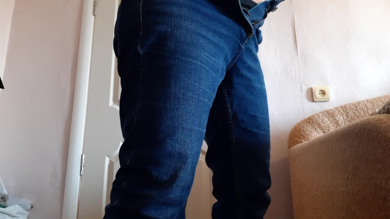 Lesbian-illusion: Вчителька мамка мастурбує під час перерви в університеті