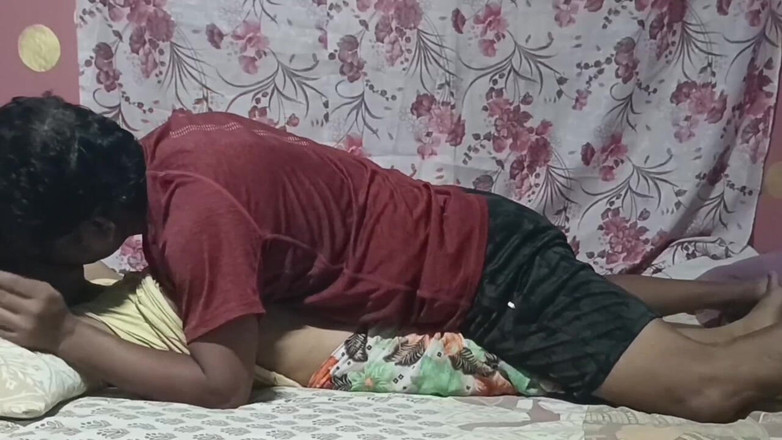 Anguribhabi: Bangladeschische mami sagte, dass eine Bedingung, sag niemandem, dass wir...