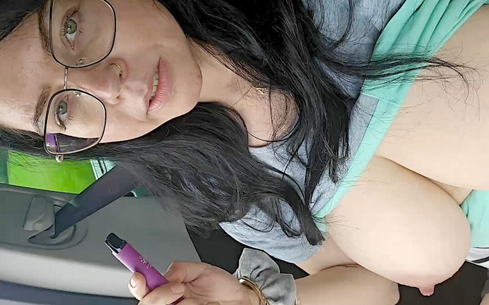 Shione Cooper: Vaping During Naked Driving Car