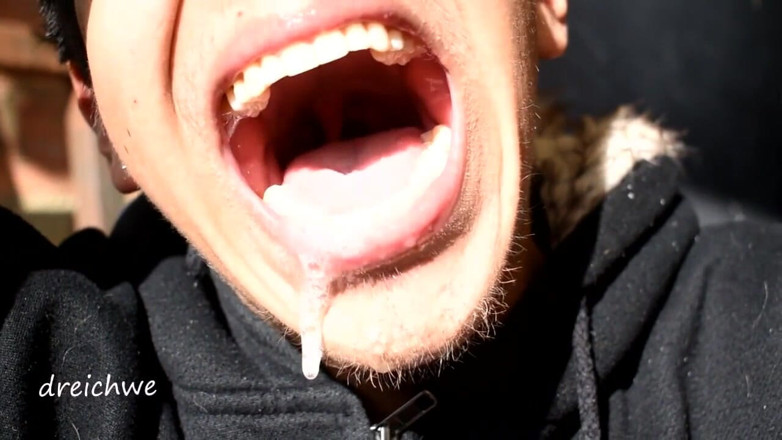 Dreichwe: Tongue game