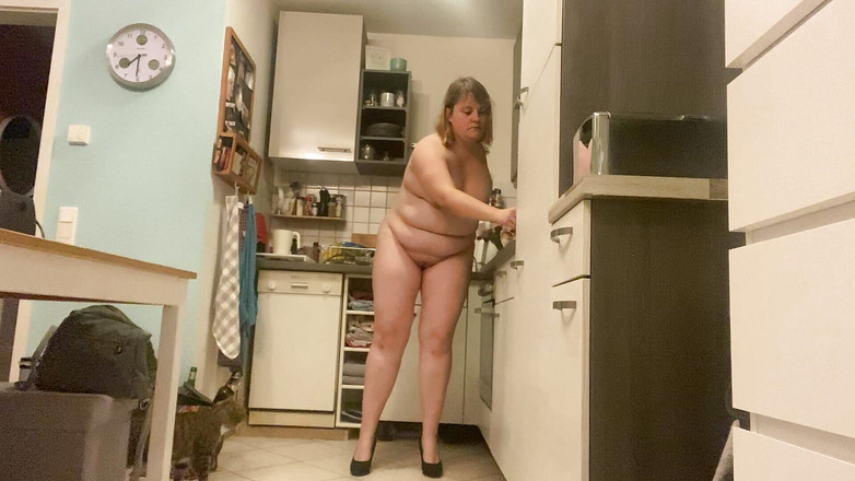 Deutsche Anna: Bláznivá amputánská holka položí vejce na vysokých podpatcích