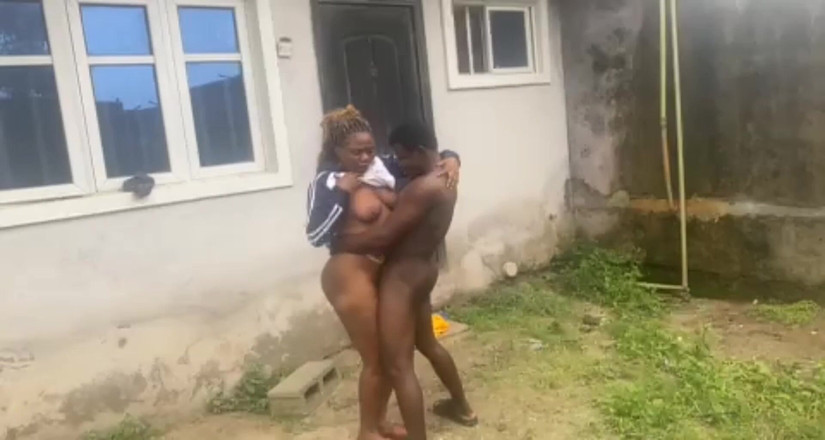 Emris53: Đụ Điên Cuồng Và Lãng Mạn Ngoài Trời