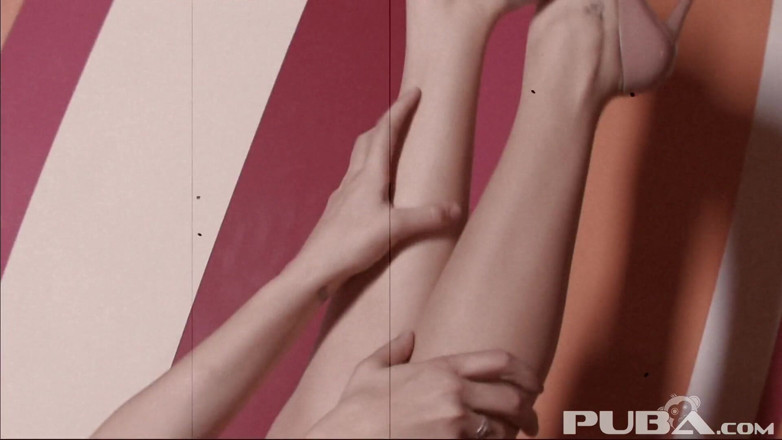 PUBA Solo: Nina James masturbates
