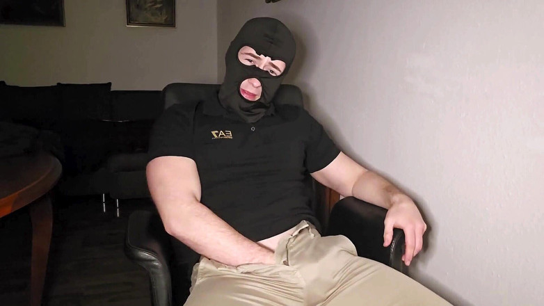 PhantomGentX: Office Return Jerk off! Hot Unzips Fat Cock &amp; Orders Thick...