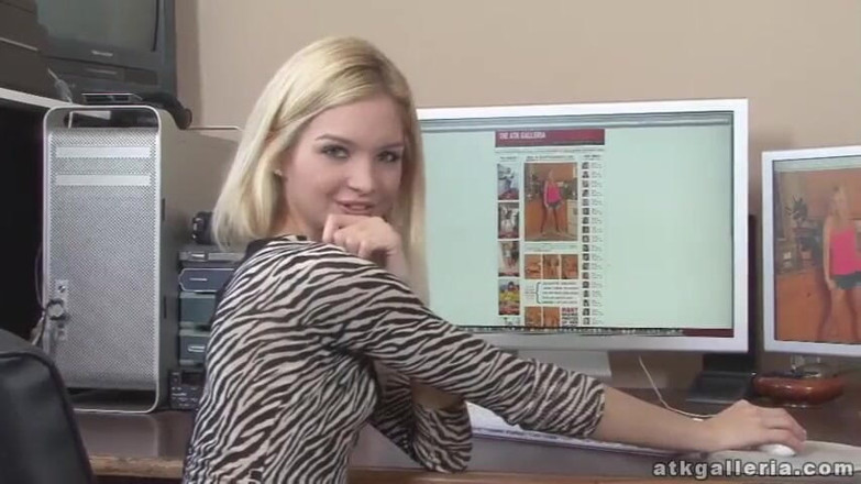ATKIngdom Fans: Small blonde masturbating