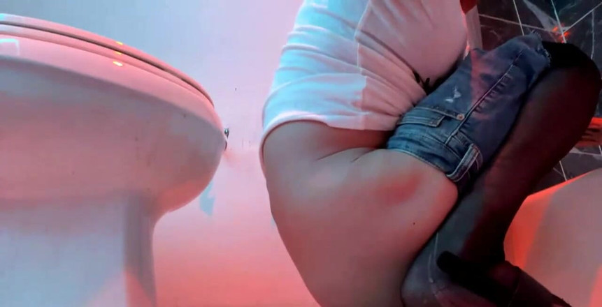 Sissy slave Sylvia: 典型的な火曜日の朝