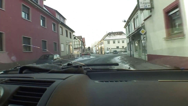 German amateur - 100% German hardcore videos: Hardcore děvka šuká v autě a venku