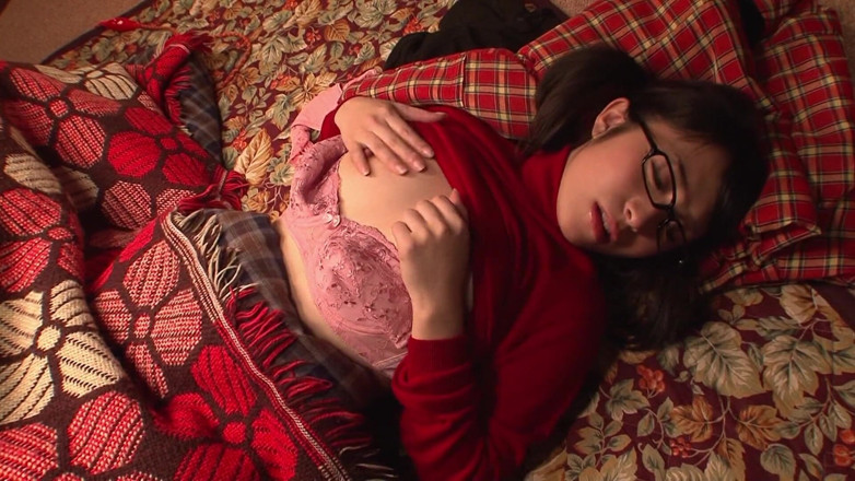 Solo Japanese: Hot solo scene with a teen Asian gal