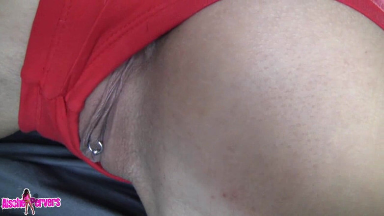 Aische Pervers: Poesje opgeblazen tijdens mydirtyracing