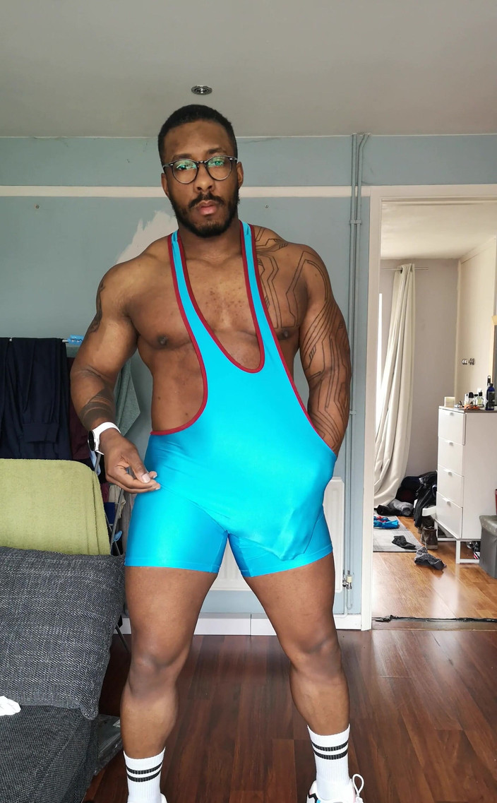 Amadeus: Więcej bug cock w tym tygodniu, jak będę w domu...