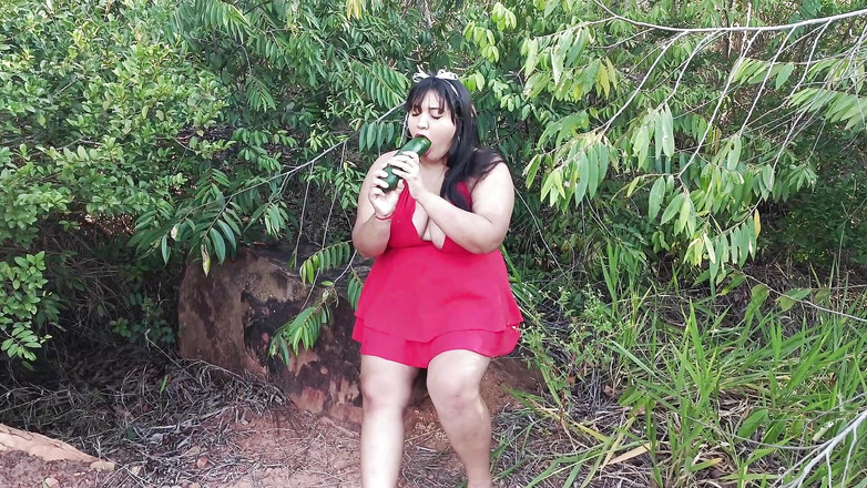 Sex_temptationX: 부모님이 보내주신 오이로 자위하는 음란한 통통한