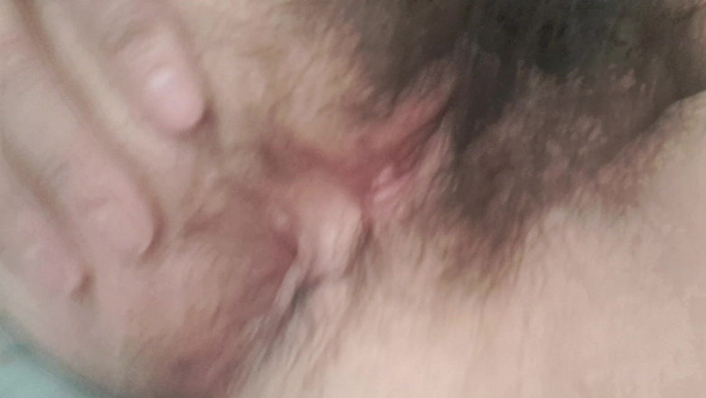 Mommy big hairy pussy: 밀프 꽉 끼는 엉덩이
