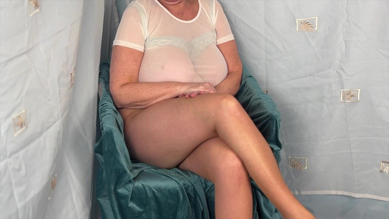 Mr MF: Mrs Mature Feet Getting Her Boobs Covered 419