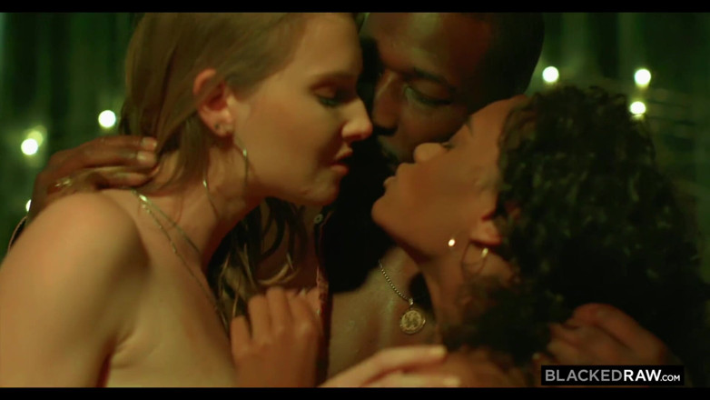 Blackedraw: Blackedraw Gorgeous Party-girls Can't Get Enough BBC