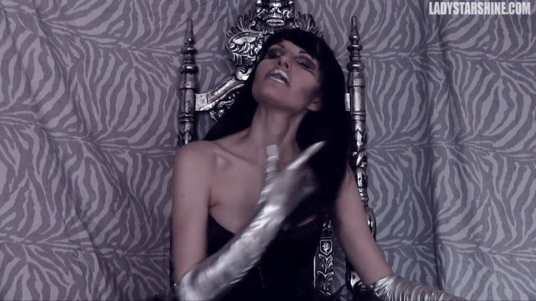 Lady Mesmeratrix Official: Get yourself out with these gloves