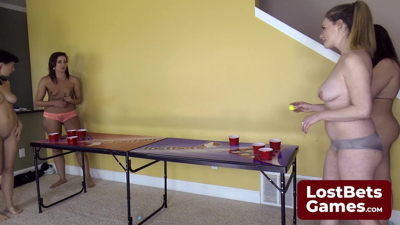 Lost Bets Games: Una audace mossa pong d'aria strip quando il colpo dell'avversario...