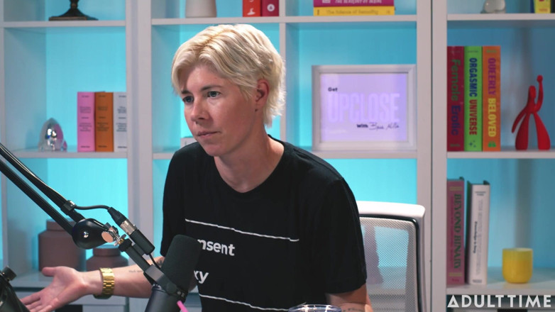 Adult Time Podcast: Lilly Bell Exhibitionism, Sexting, &amp; Empowerment | the Adult Time Podcast
