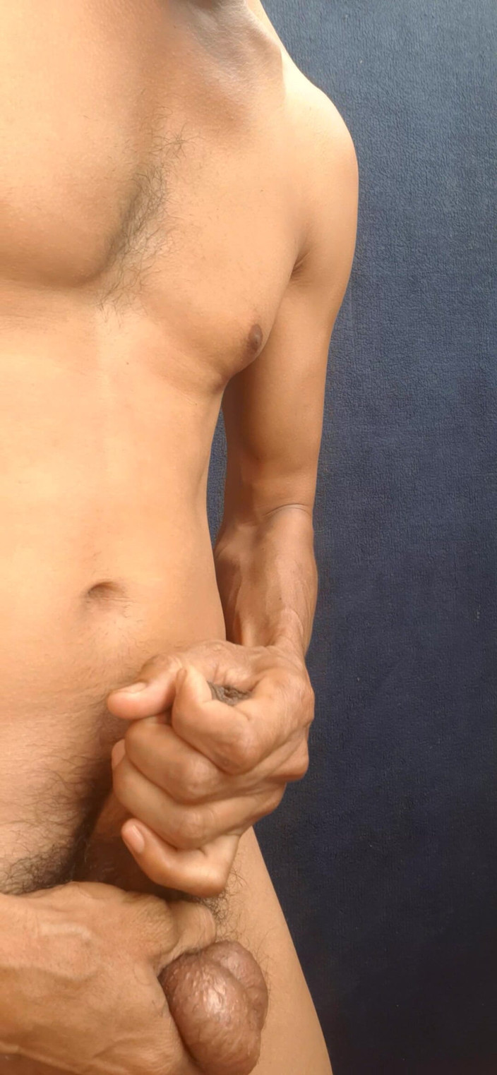 Che: Desi masturbace